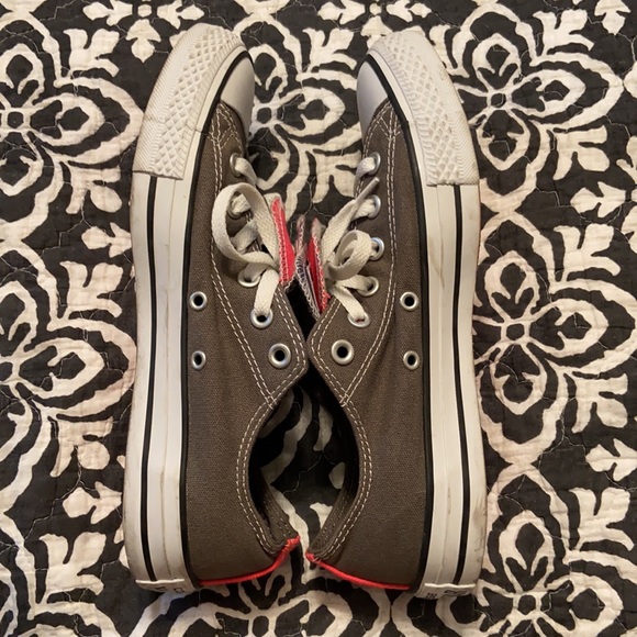 Converse Low Tops - Picture 6 of 8